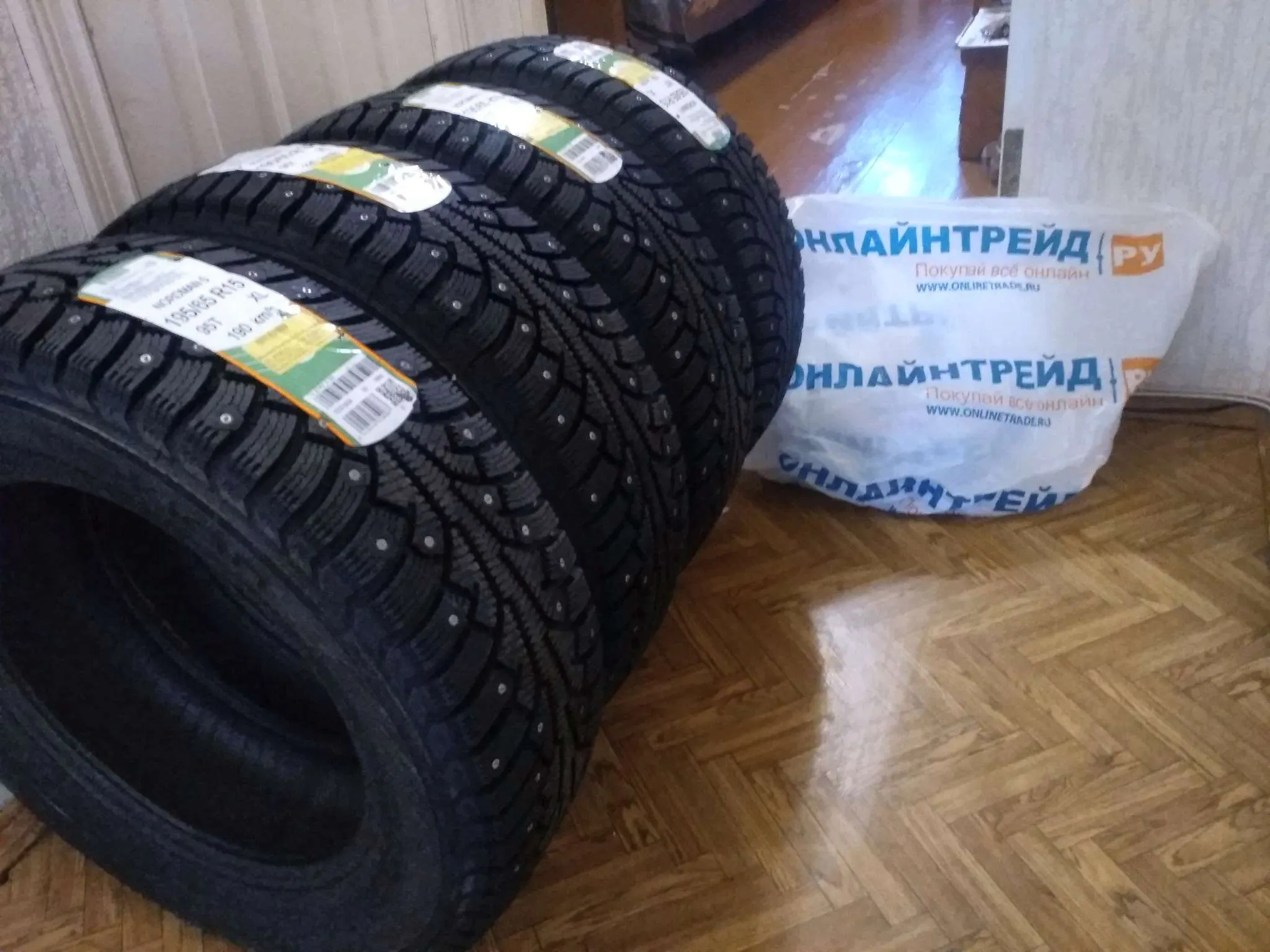 Автошина R15 195/65 Ikon Tyres Nordman 5 95T XL шип