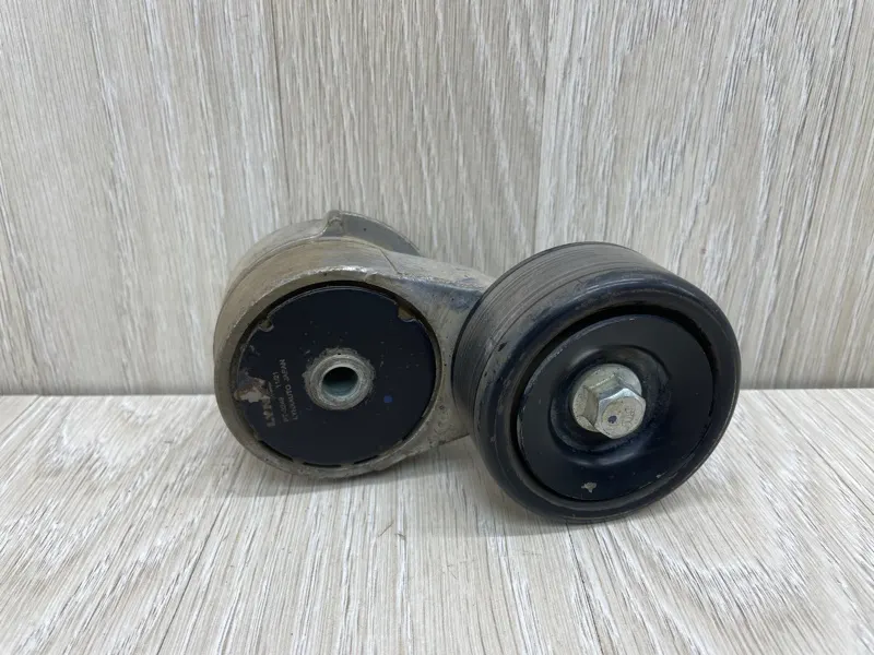Натяжитель ремня HYUNDAI Solaris (10-), KIA Rio (10-) 1.4i/1.6i Gamma 252812B030,252812B000, T39210